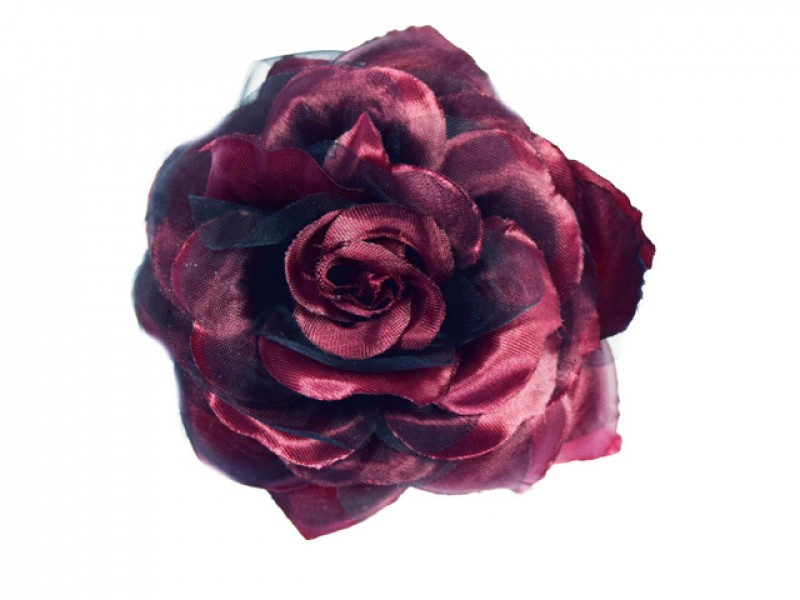 bloem corsage met organza bladeren wijn rood zwart