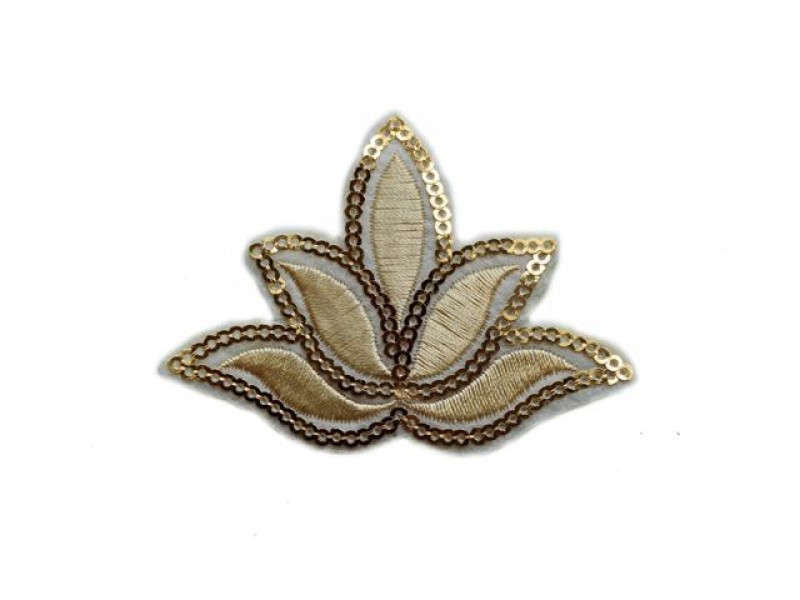 lotus bloem, Yackalasi patch ecru goud