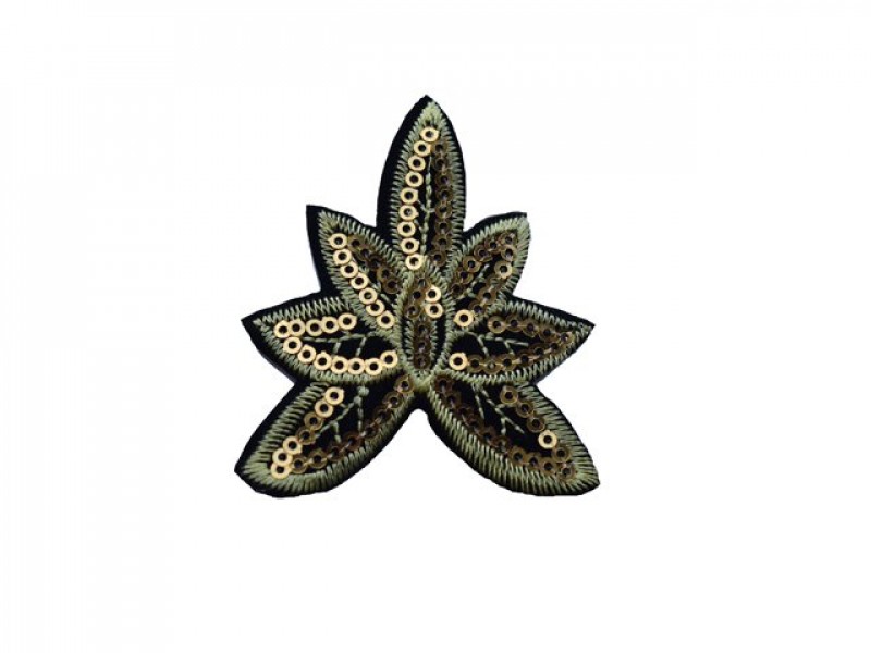 lotus bloem, Yackalasi patch goud